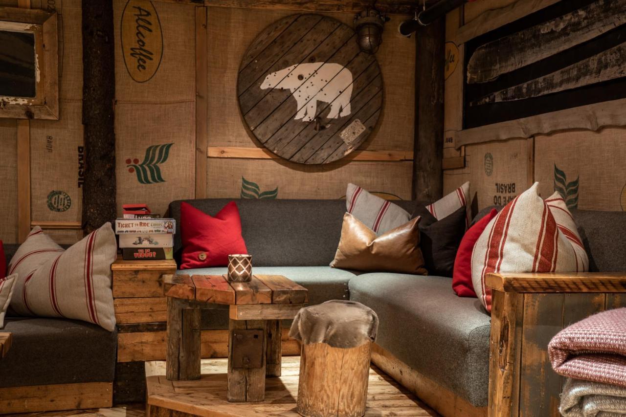 Hotel Basecamp 4*