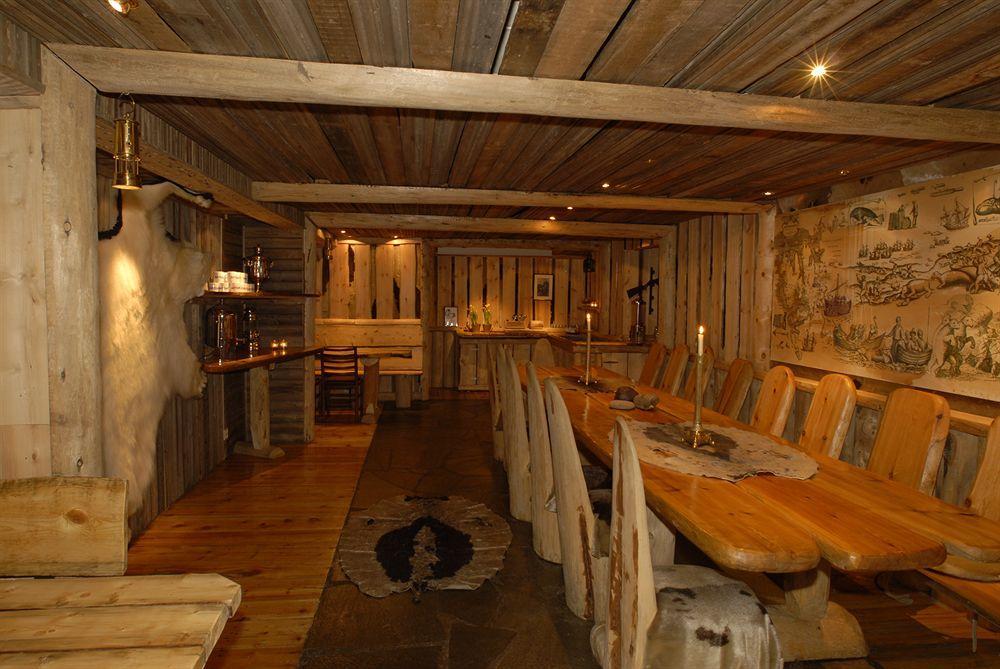 Basecamp Hotel Longyearbyen