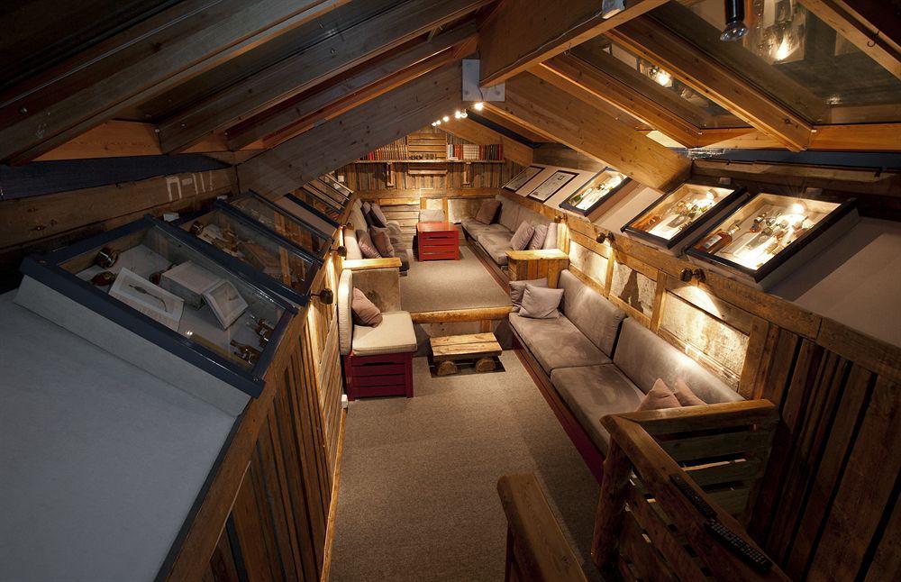 Basecamp 4* Longyearbyen