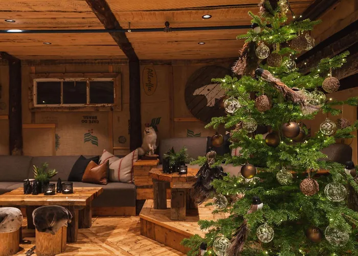 Basecamp Hotel
