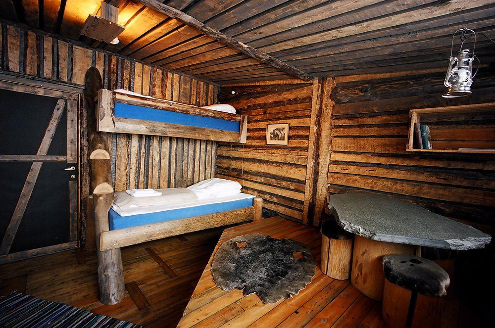 Basecamp Hotel